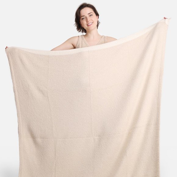 P/S Solid Color with Edge Luxury Soft Throw Blanket·50x60·Super Soft·ComfyLuxe - Picture 3 of 9